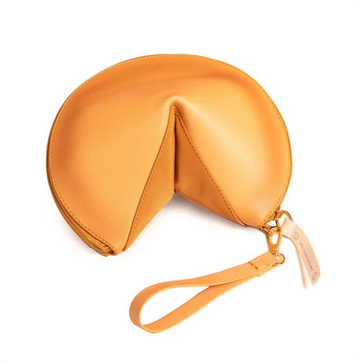 MONEDERO FORTUNE COOKIE CLUTCH WHIT STRAP
