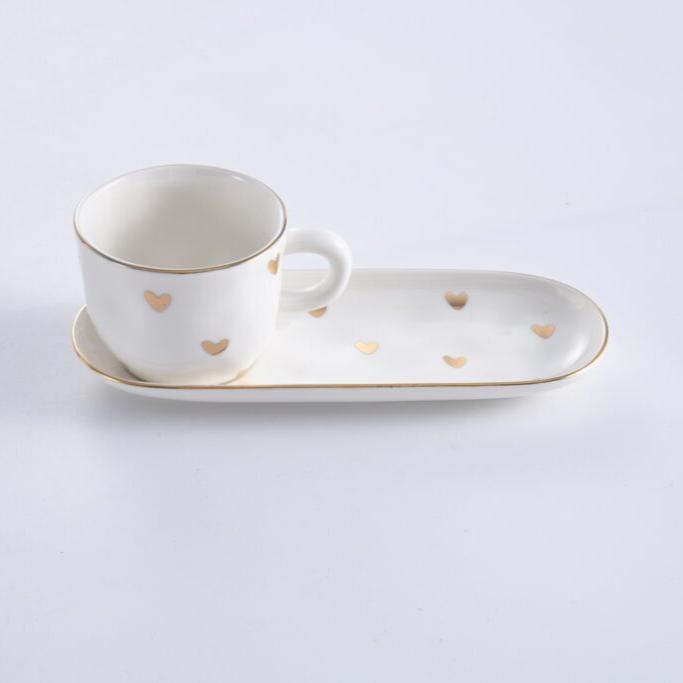 SET DE TAZA Y PLATO CON CORAZONES 2 × 2 × 2 - BLANCO/DORADO