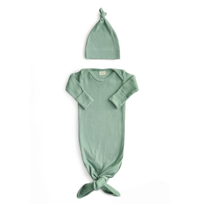 SET DE BATA ANUDADO CON GORRO ROMAN GREEN