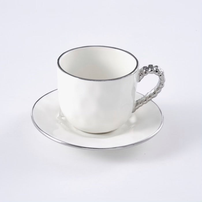 SET DE TAZA Y PLATO PARA EXPRESO -BLANCO/PLATA SET DE TAZA Y PLATO PARA EXPRESO - BLANCO/PLATA