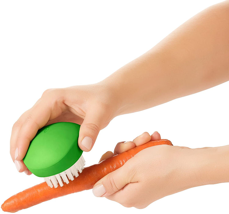 cepillo flexible de verduras