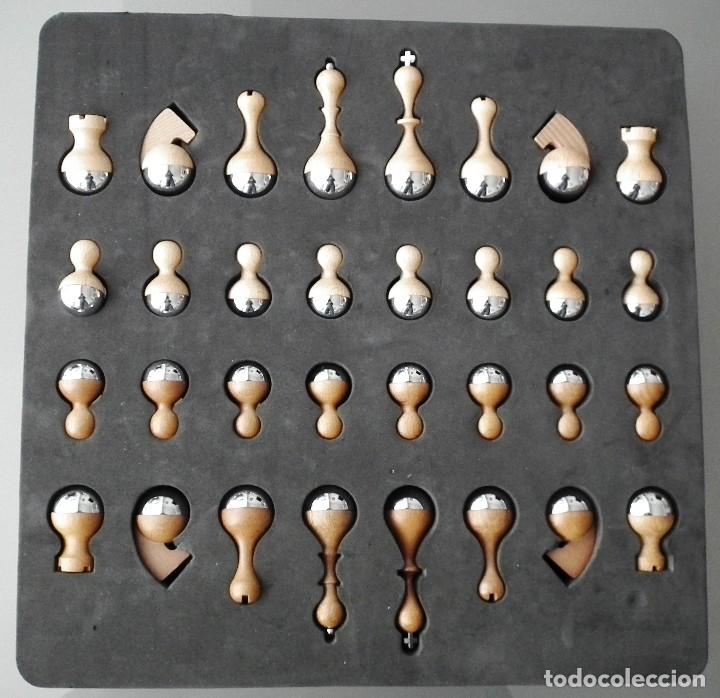 Juego de ajedrez tambaleante